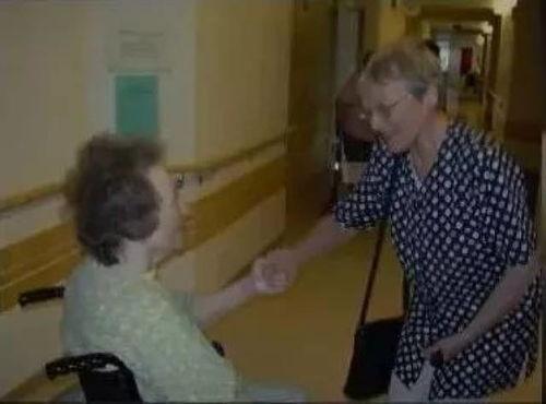 老足交视频,重温经典瞬间，足球传奇再现